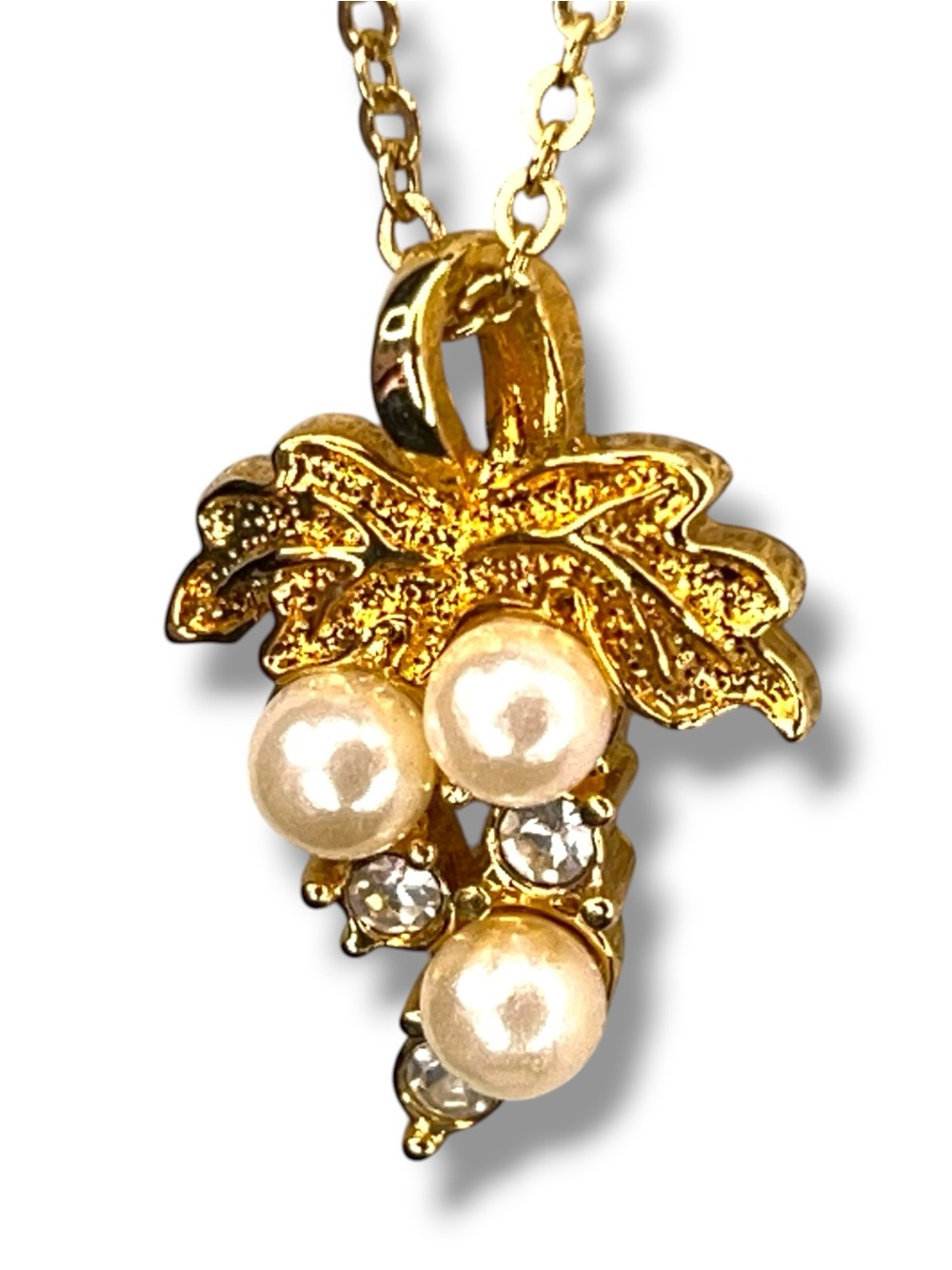 Vintage 1990s Era Avon Gold Tone Grape Necklace Faux Pearls 18” Length